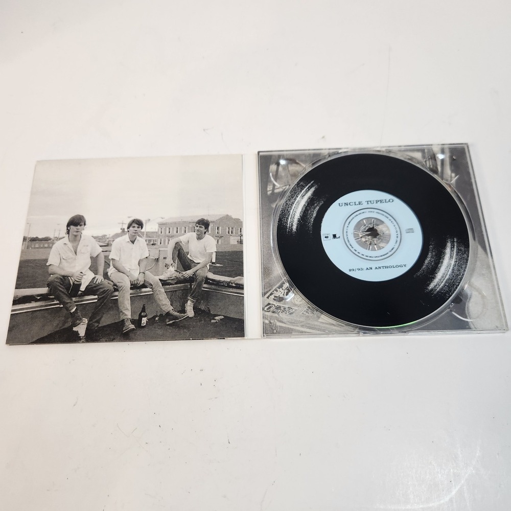 83/93: an Anthology by Uncle Tupelo (CD, 2002) 21 Tracks‎ Legacy - Picture 4 of 4